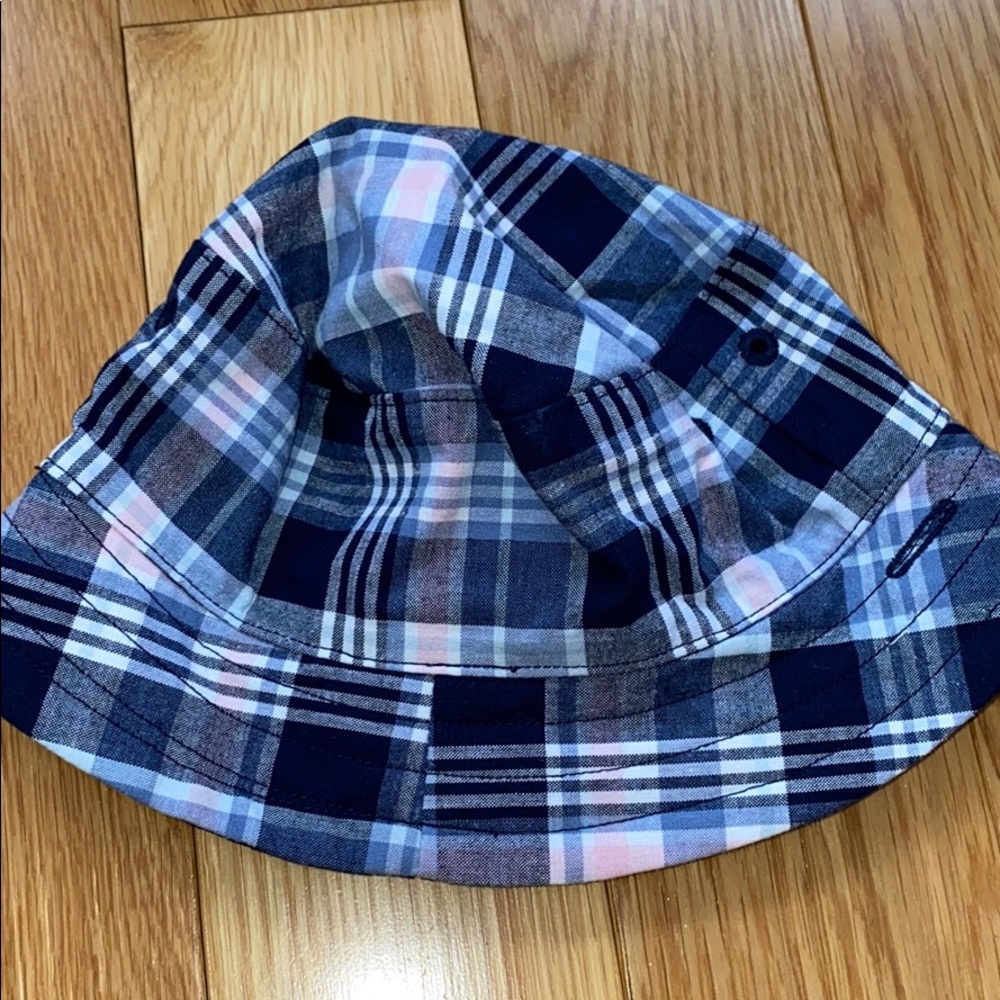 Janie and Jack hat size 0 to 6 months